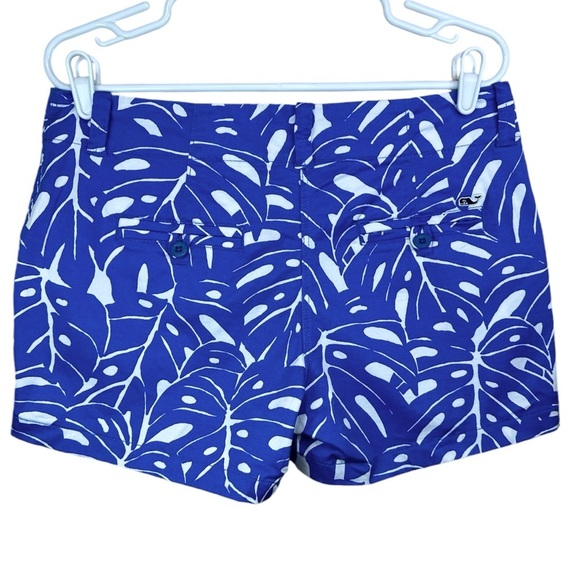 Vineyard Vines Mid Rise Palm Print Flat Front Shorts, Blue, White, Size 8 - Picture 2 of 7